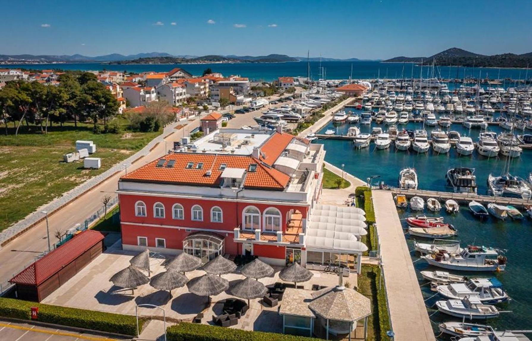 Villa Arcadium Tribalj Eksteriør billede
